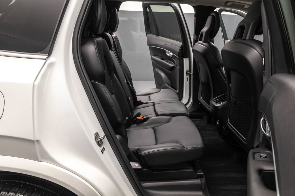 Used 2020 Volvo XC90 T5 Momentum w/ Protection Package AWD/4WD image 27