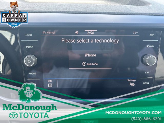 Used 2024 Volkswagen Taos SE AWD/4WD image 2