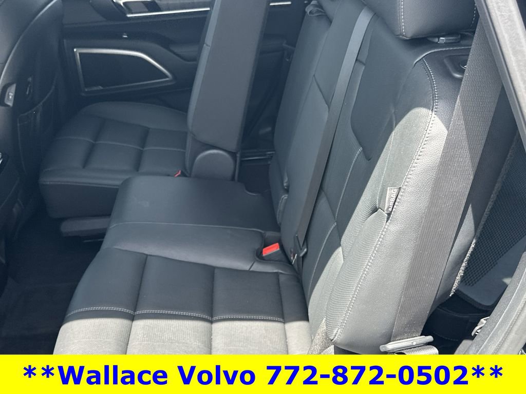 Used 2023 Kia Telluride EX FWD image 16