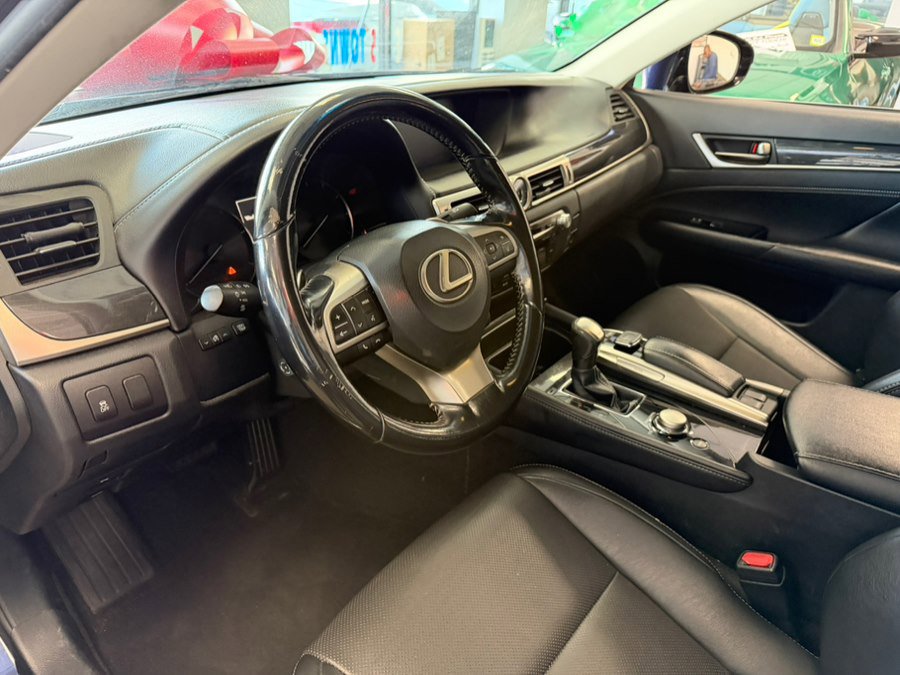 Used 2016 Lexus GS 200t image 12
