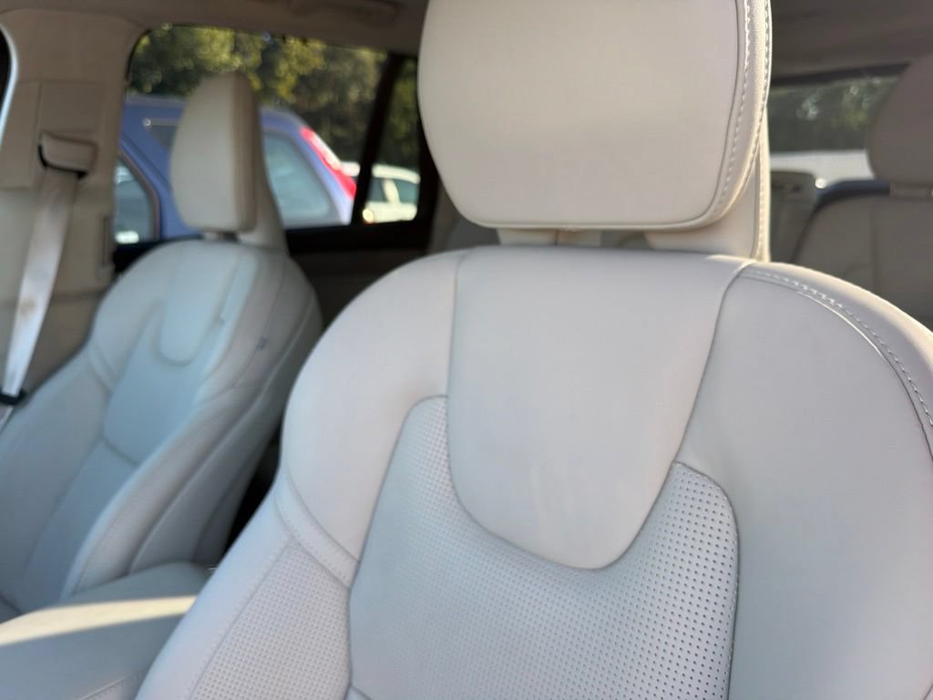 Used 2025 Volvo XC90 B6 Ultra w/ Lounge Package AWD/4WD image 4