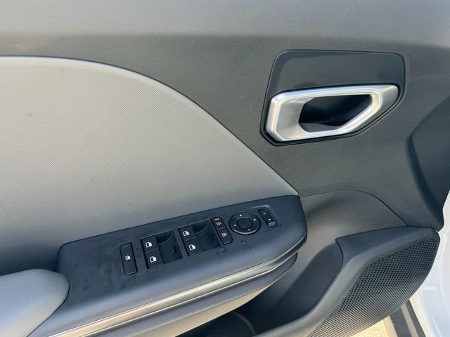 New 2025 Kia K4 LXS FWD image 14