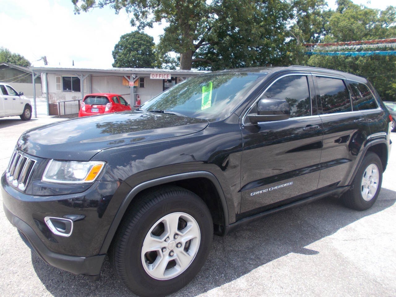 Used 2015 Jeep Grand Cherokee Laredo