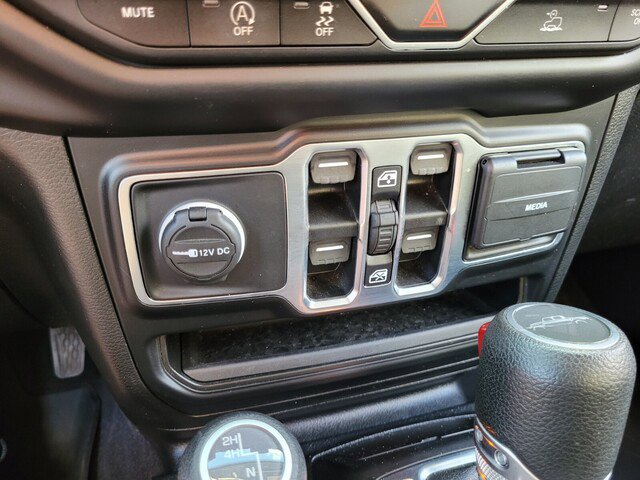 Used 2021 Jeep Gladiator Sport image 26
