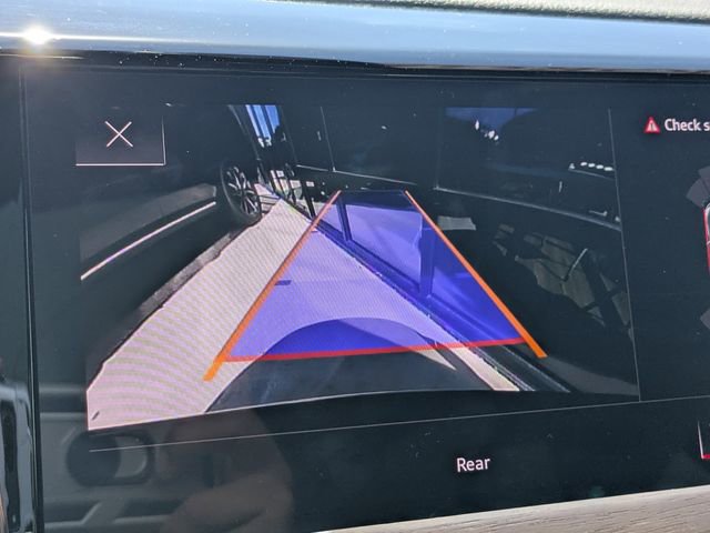 Used 2023 Audi e-tron GT Premium Plus image 17