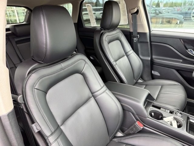 New 2026 Lincoln Corsair Premiere FWD image 19