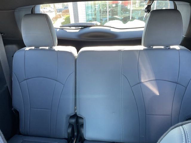 Used 2023 Buick Enclave Essence w/ Experience Buick Package image 27