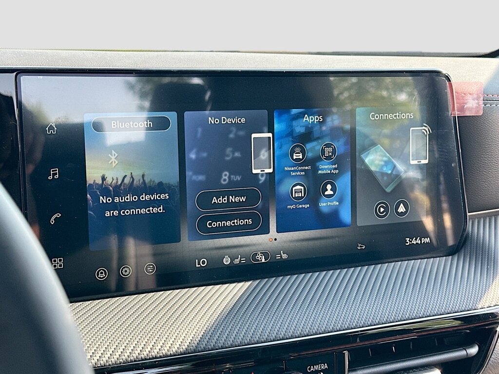 New 2026 Nissan Kicks SR w/ SR Premium Package image 9