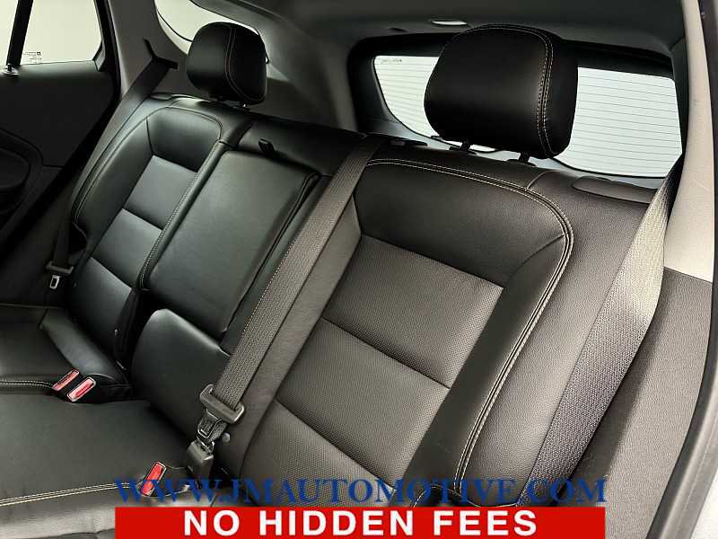 Used 2021 GMC Terrain SLT image 16