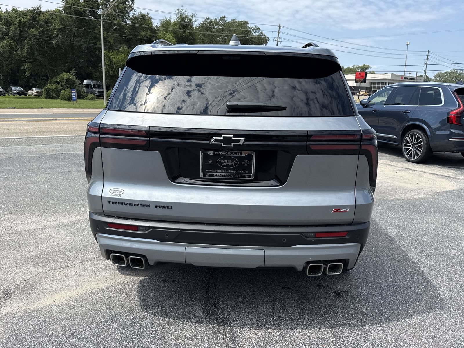Used 2026 Chevrolet Traverse Z71 w/ Enhanced Driving Package AWD/4WD image 4