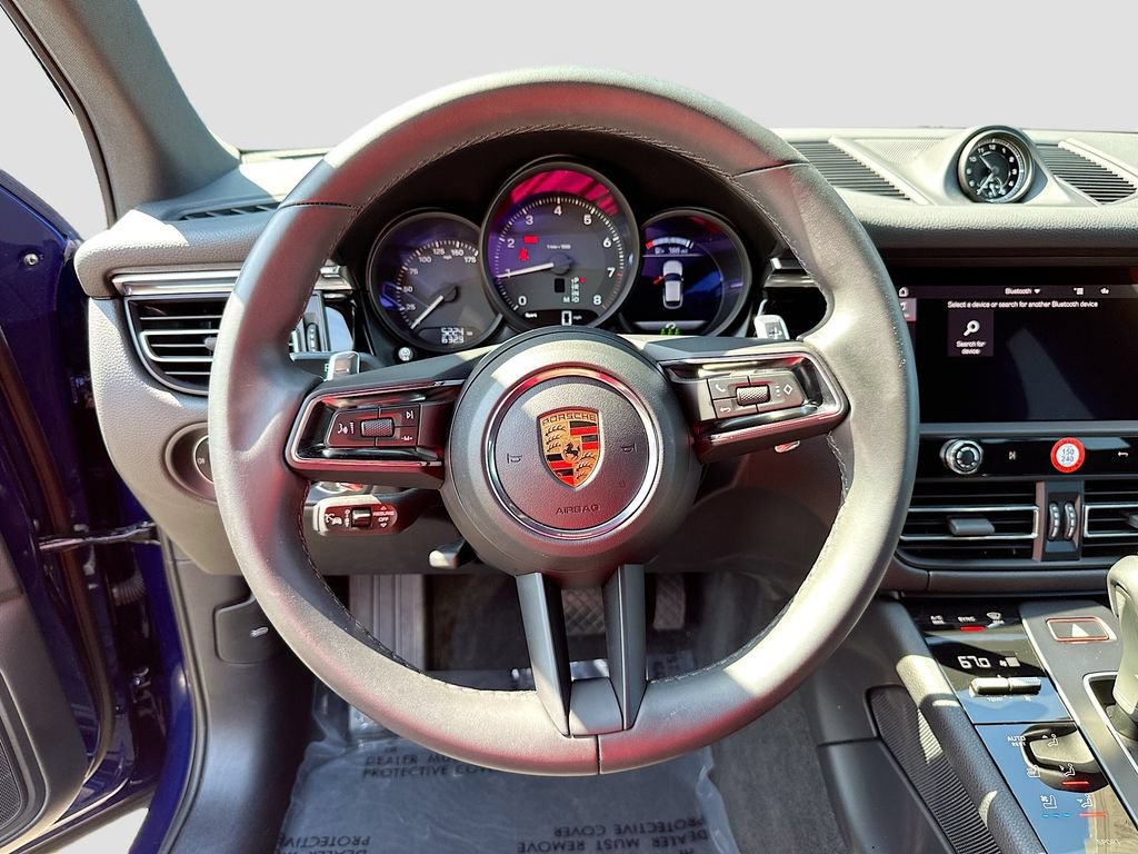 Certified 2026 Porsche Macan AWD/4WD image 12