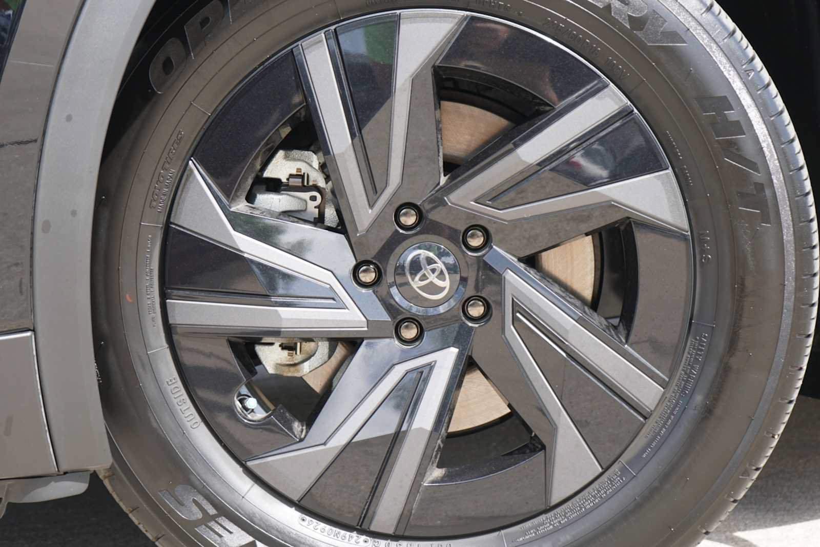 Used 2026 Toyota C-HR AWD/4WD image 2