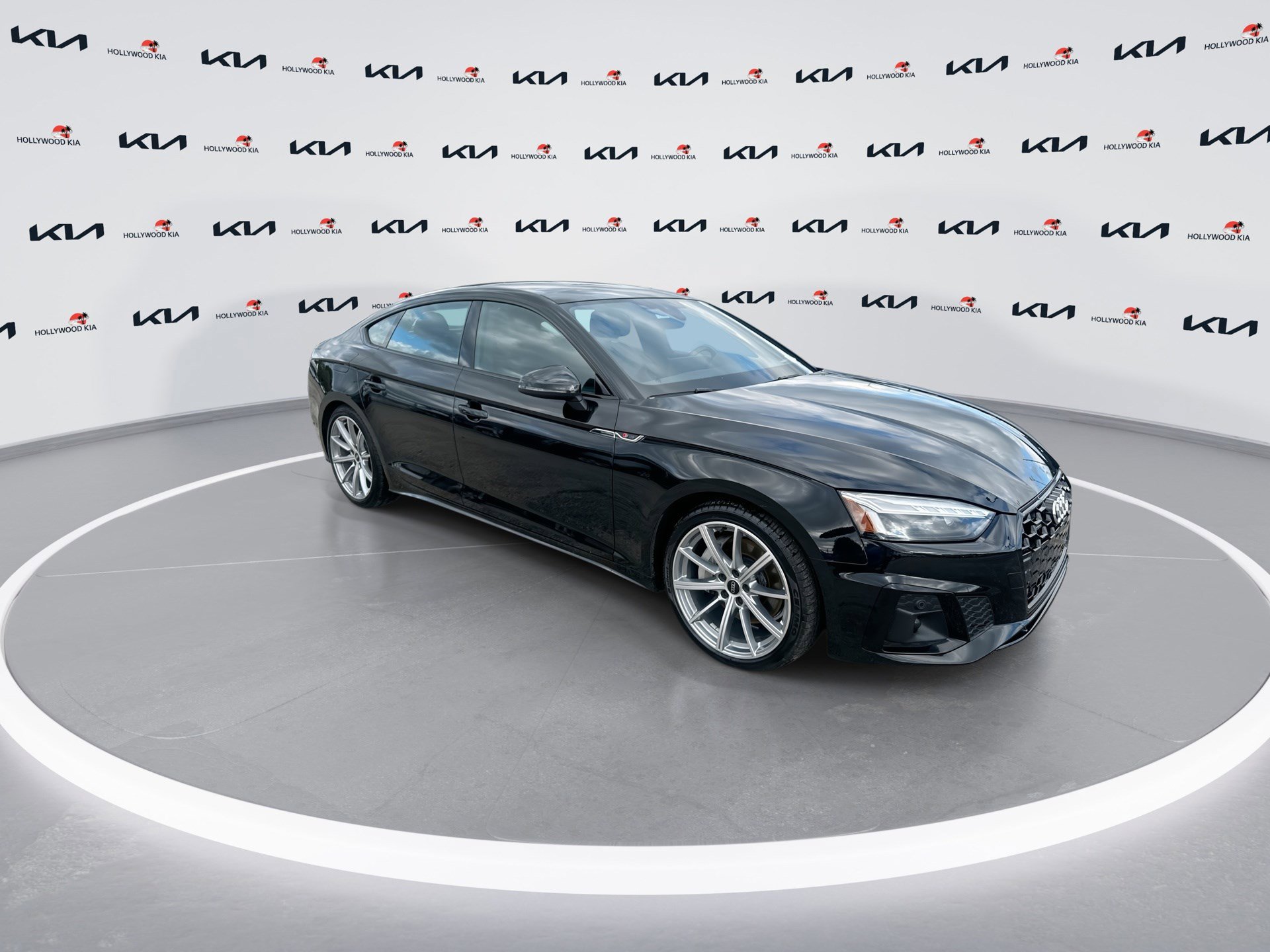 Used 2025 Audi A5 2.0T Premium Plus image 2