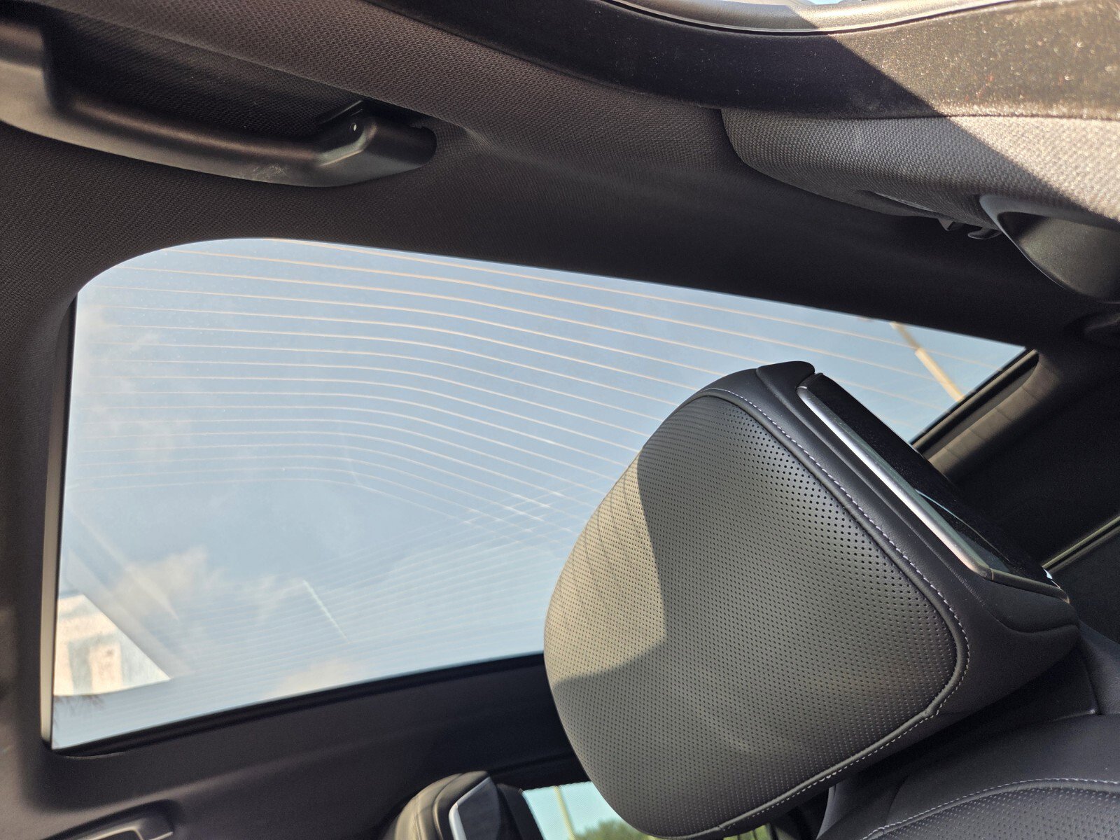 New 2026 BMW 750e xDrive w/ Executive Package image 20