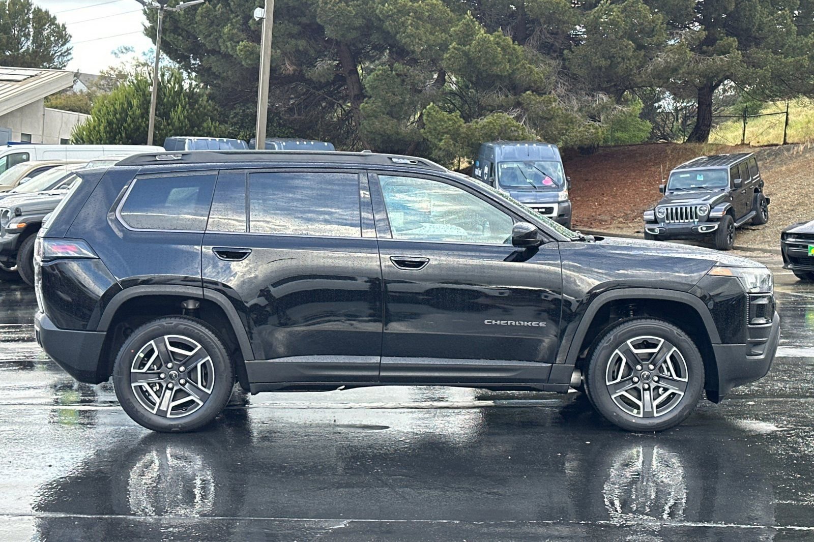 New 2026 Jeep Cherokee Laredo AWD/4WD image 3