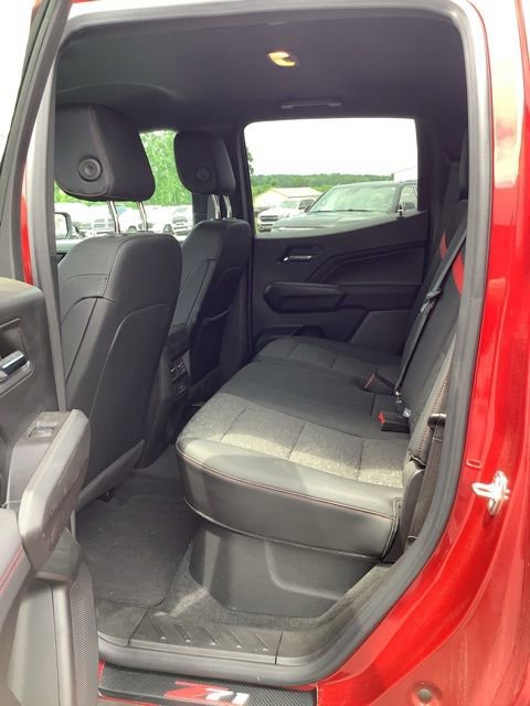 Used 2023 Chevrolet Colorado Z71 w/ Z71 Convenience Package 2 AWD/4WD image 22