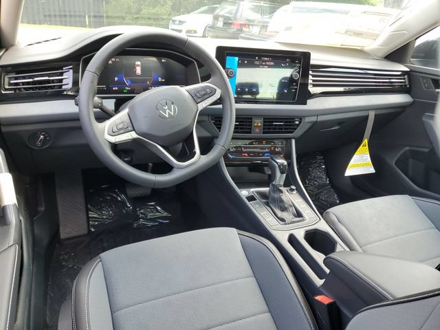 New 2026 Volkswagen Jetta SE FWD image 9