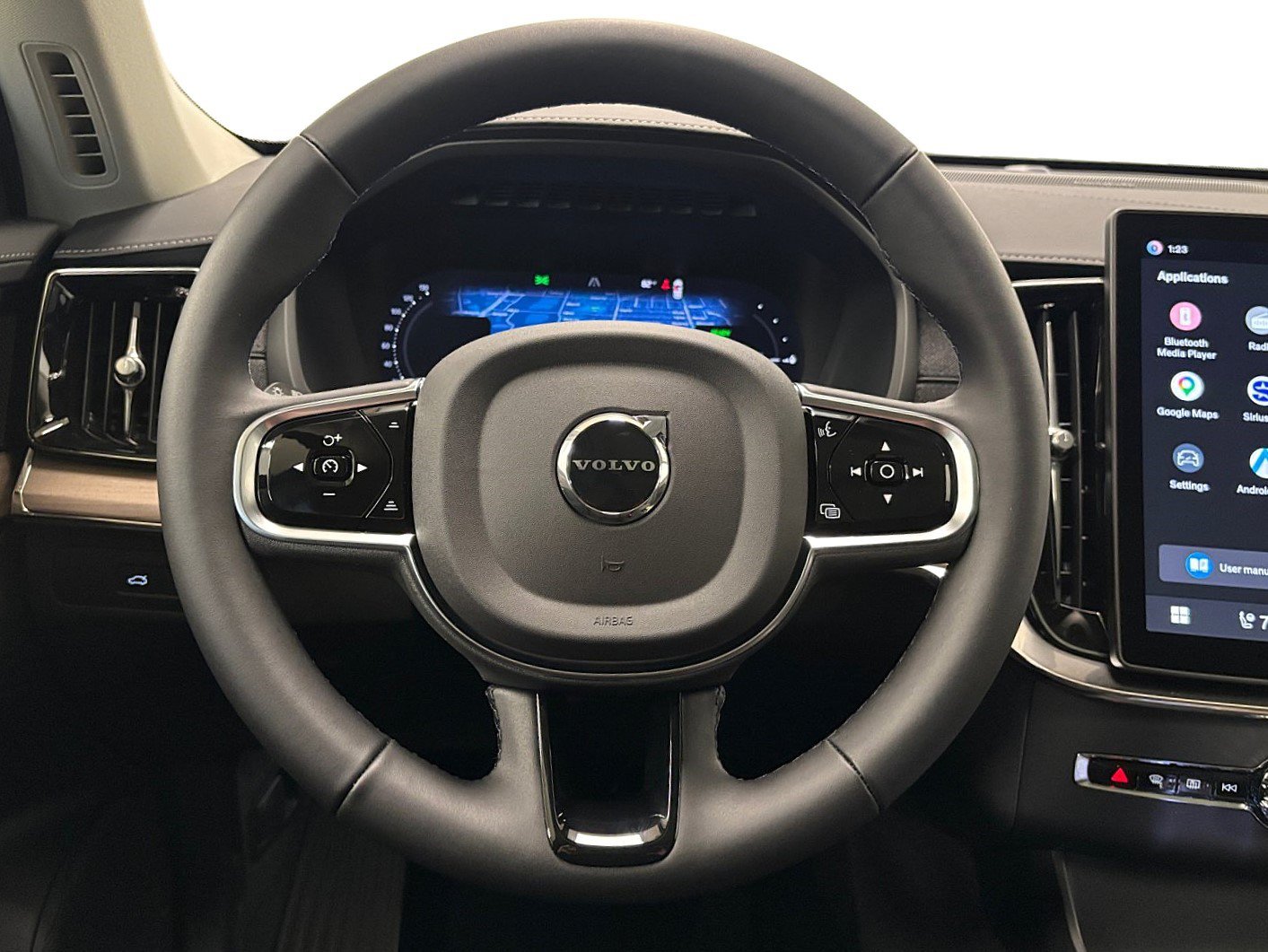 New 2026 Volvo XC90 T8 Plus w/ Protection Package Premier AWD/4WD image 43