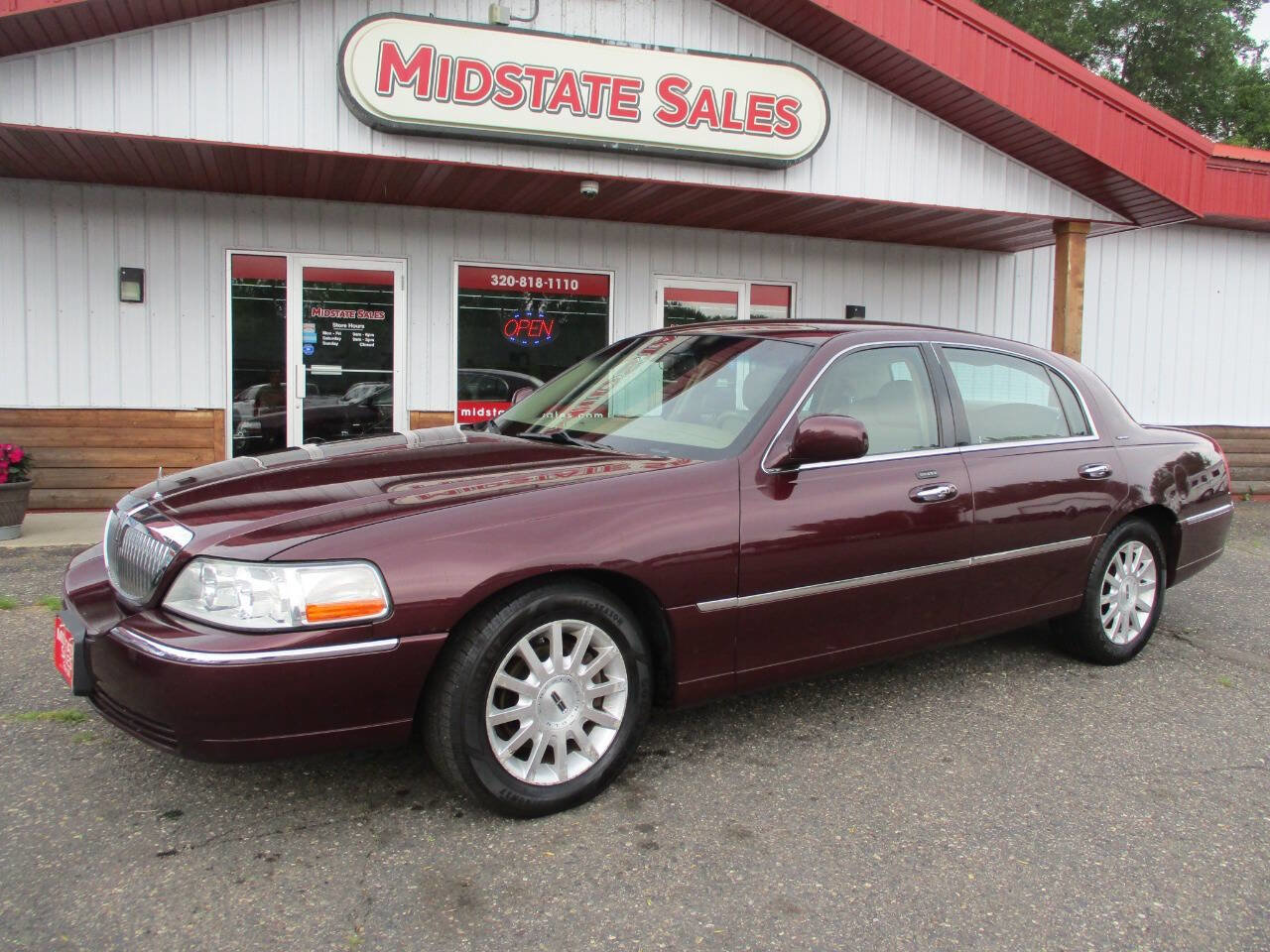 Used 2006 Lincoln Town Car Signature