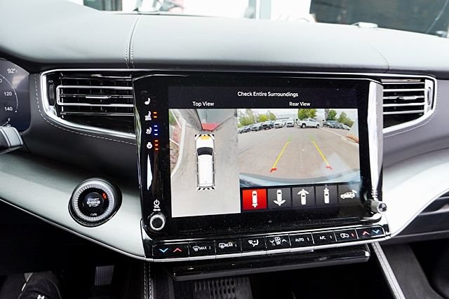 Used 2026 Jeep Grand Wagoneer Limited AWD/4WD image 33