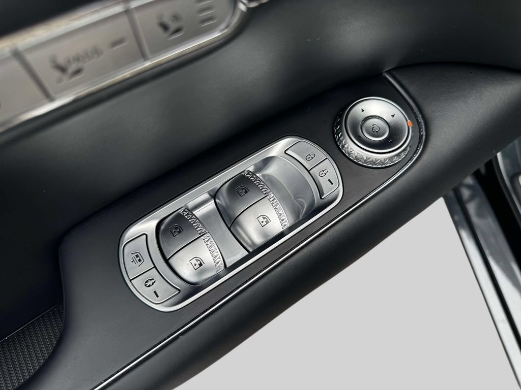 Used 2023 Genesis G90 3.5T AWD/4WD image 16