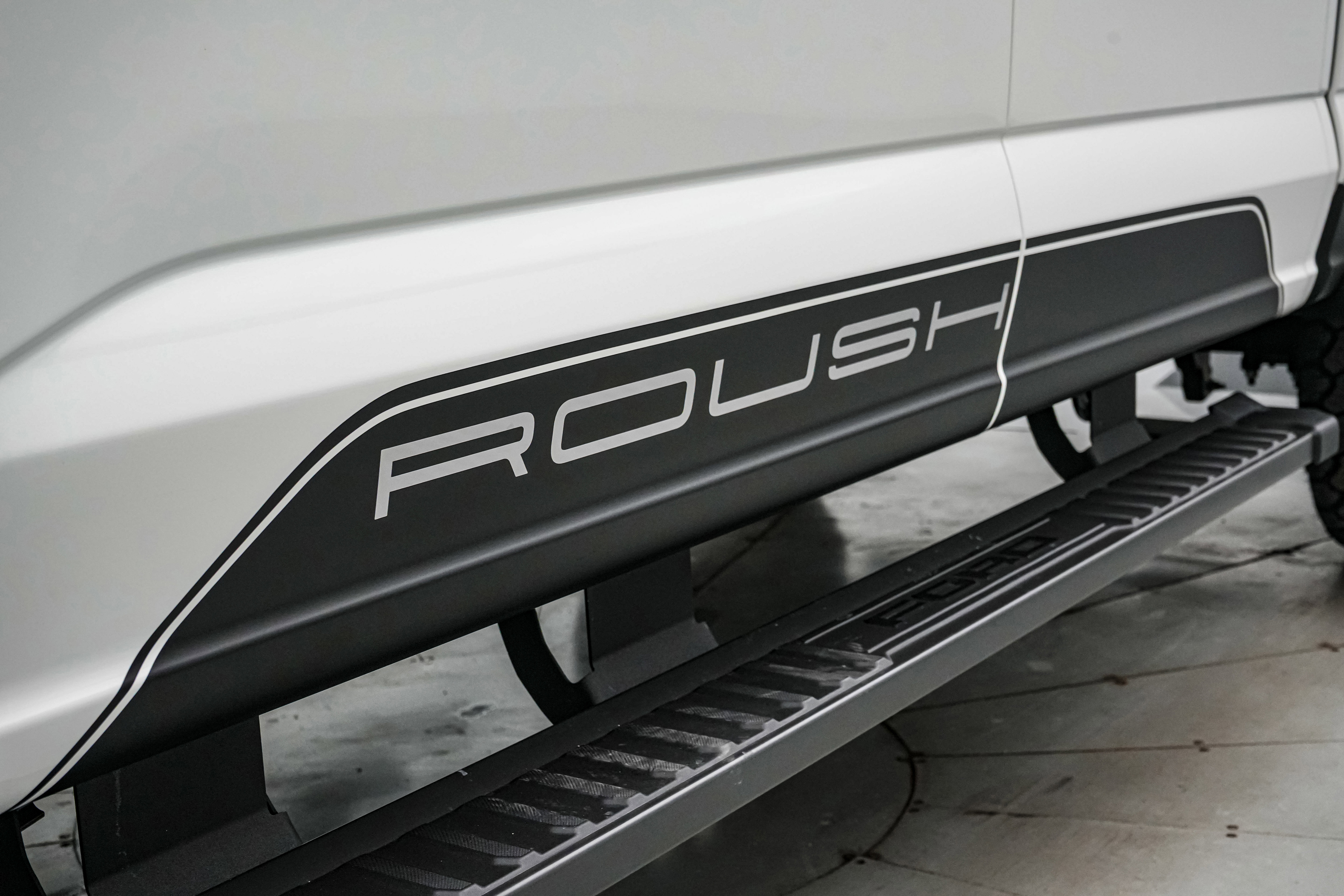 New 2026 Ford F250 Lariat w/ Black Appearance Package image 18