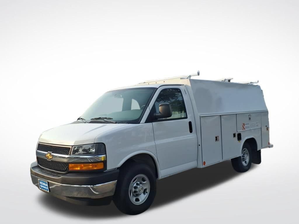 New 2026 Chevrolet Express 3500 w/ Power Convenience Package RWD image 9