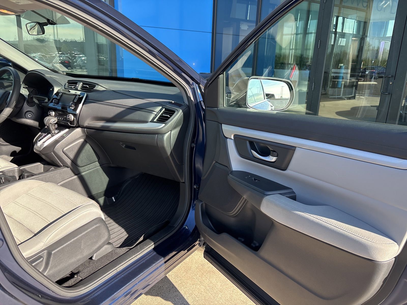 Used 2018 Honda CR-V LX image 16