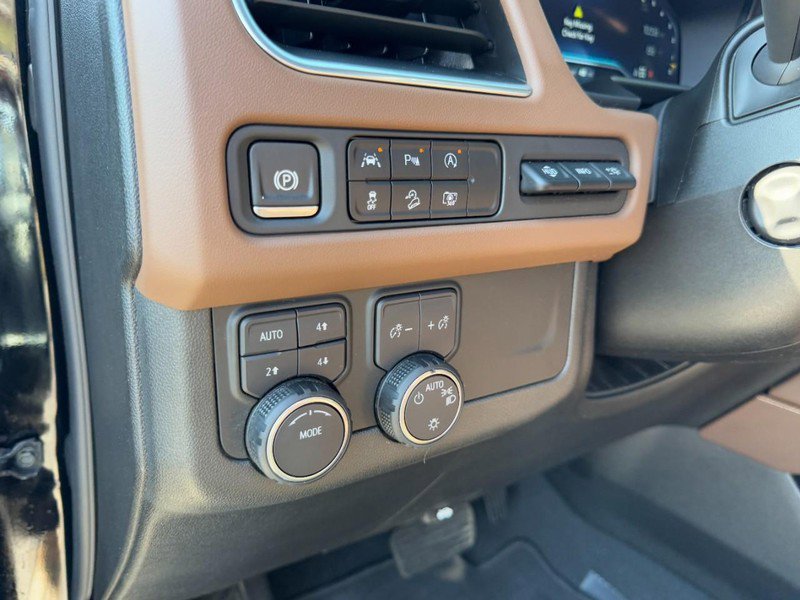 Used 2024 Chevrolet Tahoe High Country w/ Premium Package 2 AWD/4WD image 14
