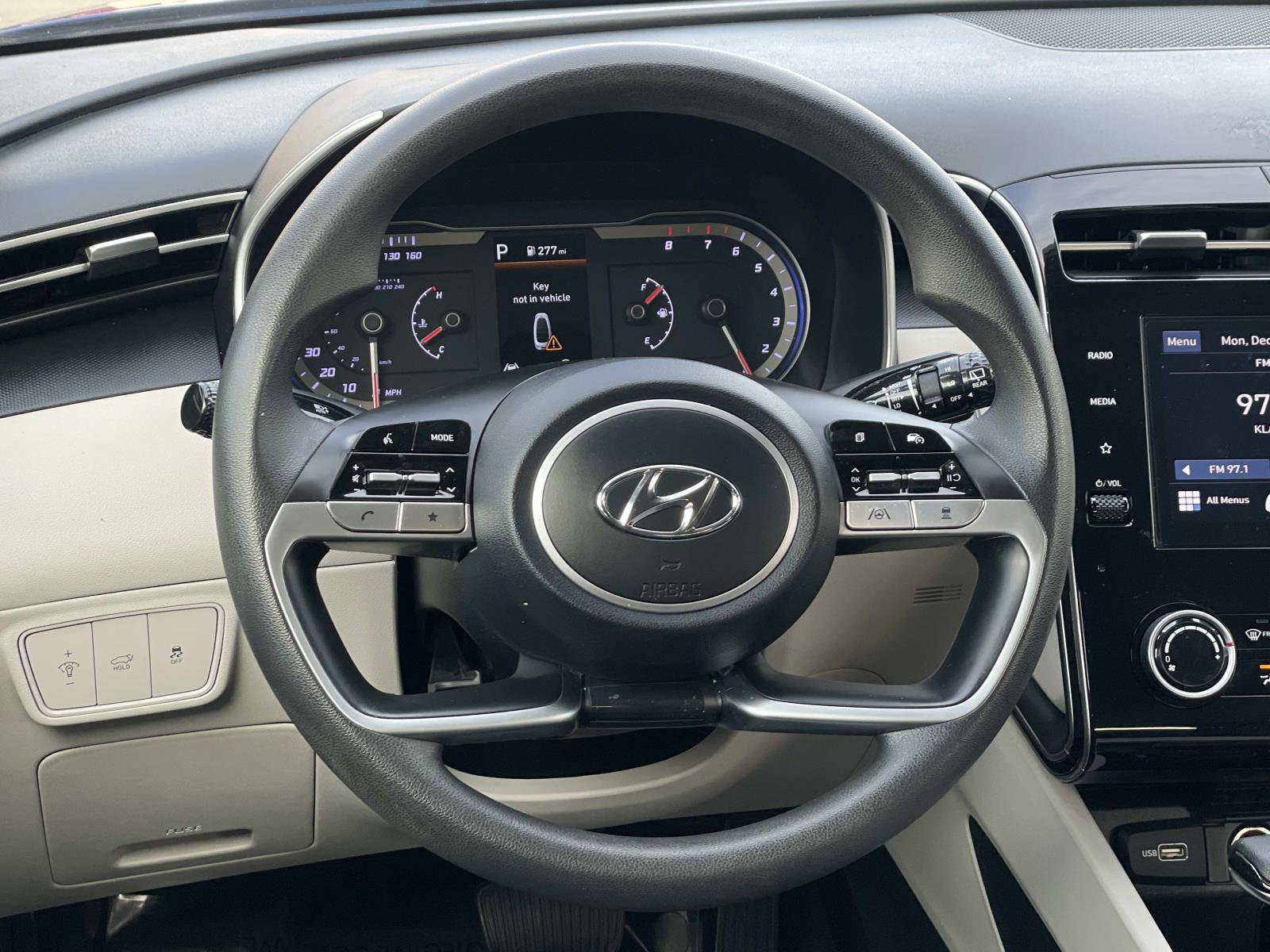 Certified 2023 Hyundai Tucson SEL image 7