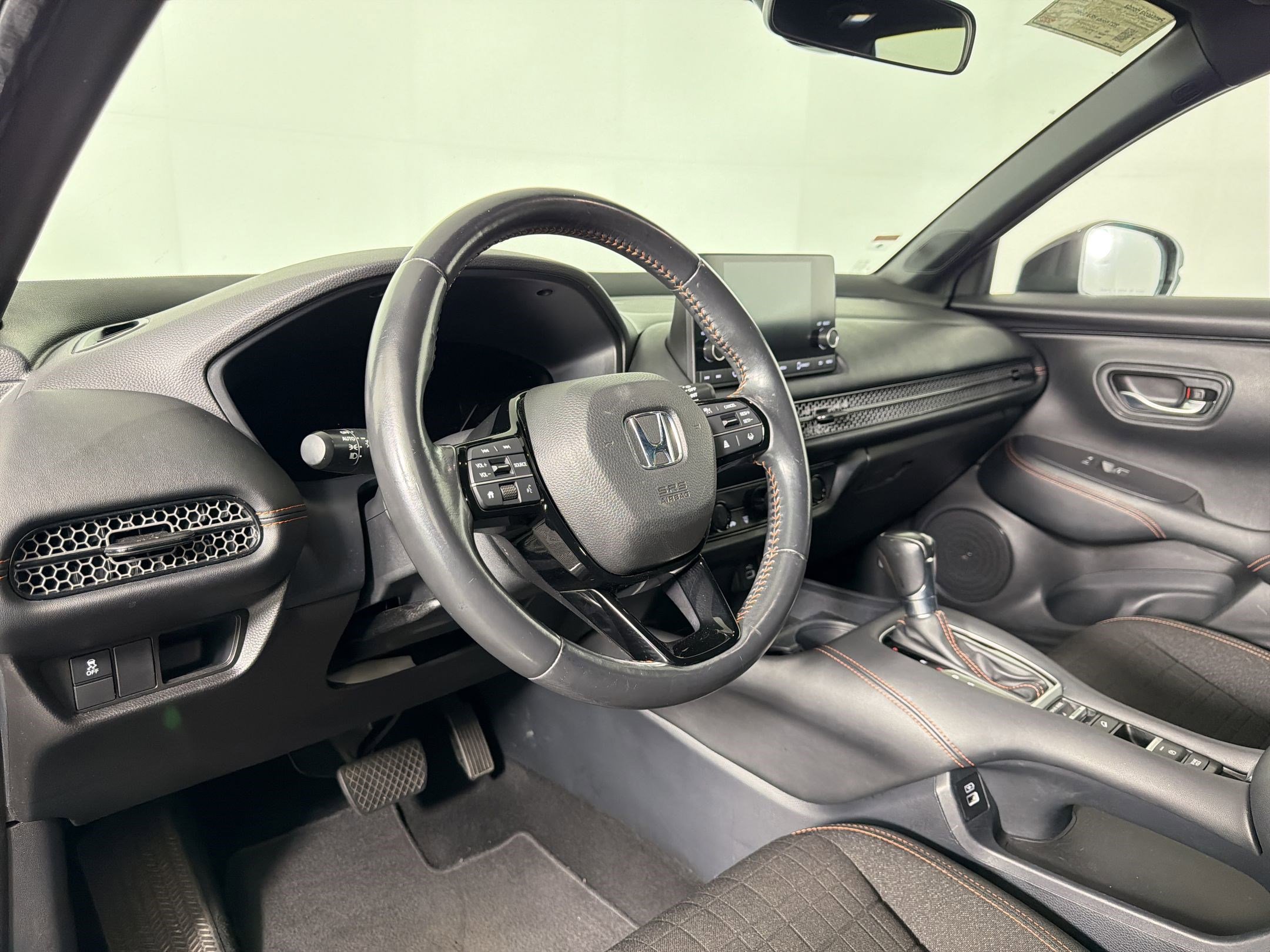 Used 2023 Honda HR-V Sport image 4