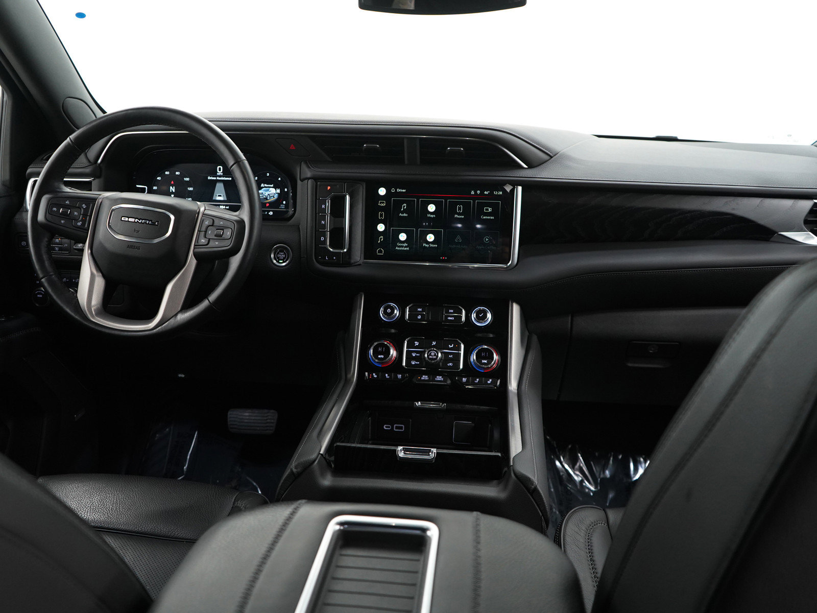 Used 2022 GMC Yukon XL Denali image 11