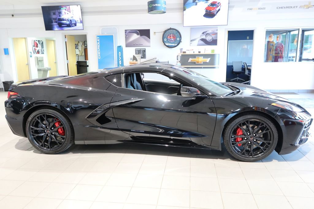 Used 2026 Chevrolet Corvette Stingray Coupe w/ 1LT RWD image 13