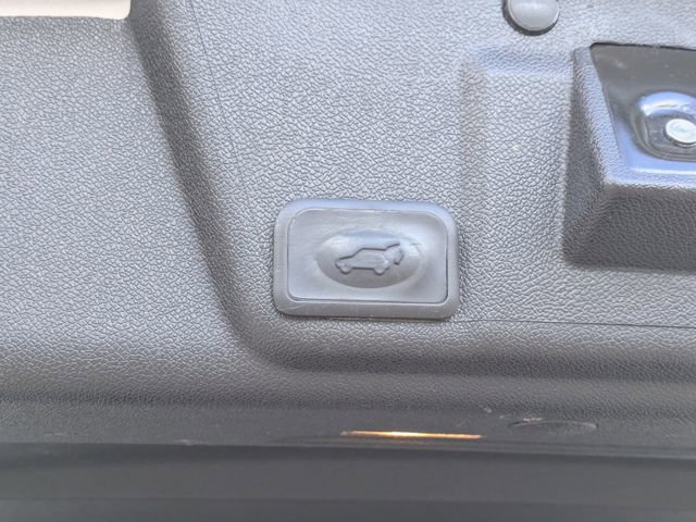 Used 2016 Buick Enclave Leather image 13