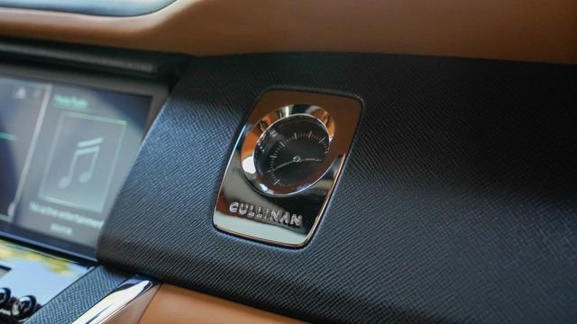 Used 2019 Rolls-Royce Cullinan image 87