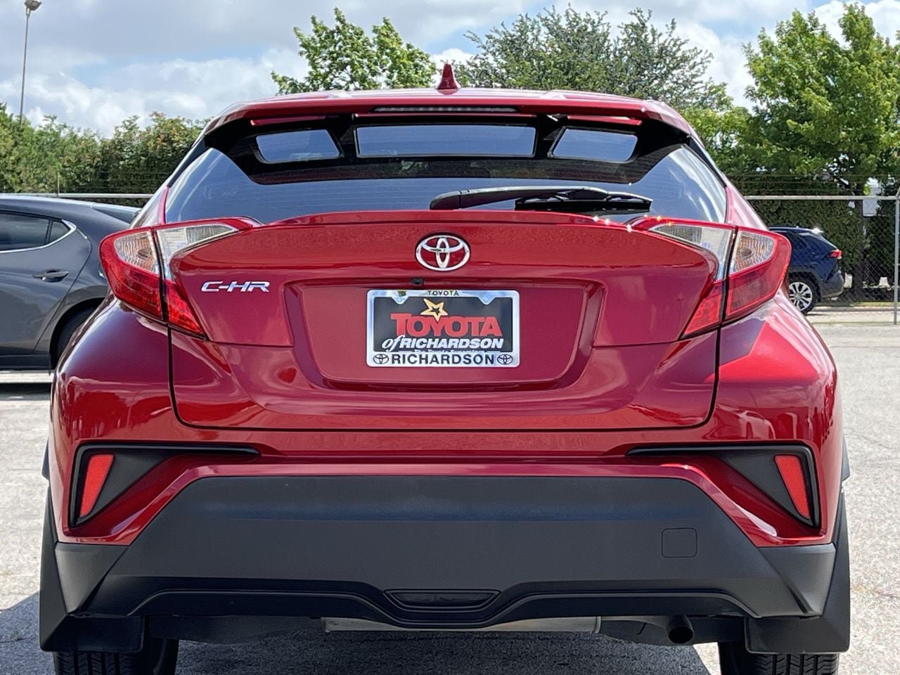 Used 2020 Toyota C-HR LE FWD image 6