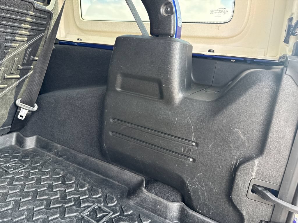 Used 2018 Jeep Wrangler Unlimited Sahara AWD/4WD image 38