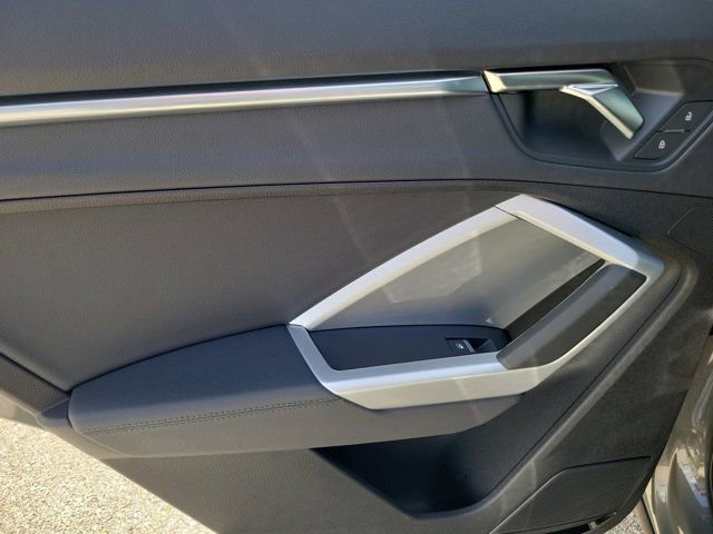 Certified 2025 Audi Q3 2.0T Premium Plus image 12