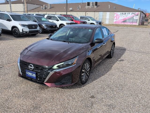 Used 2025 Nissan Altima 2.5 SV image 14