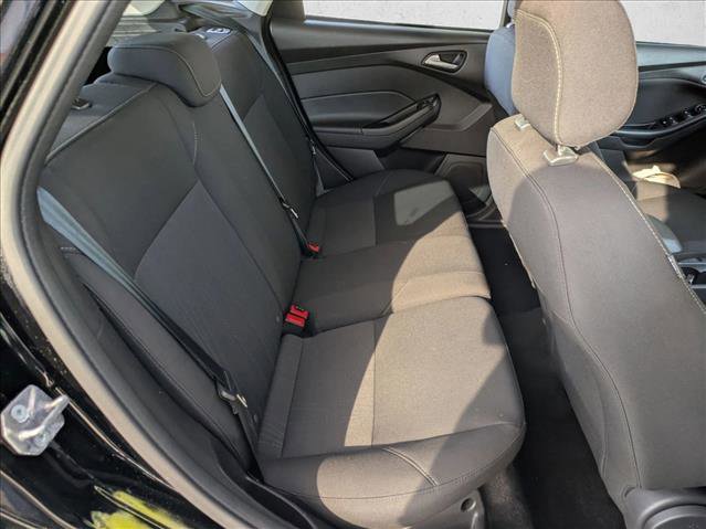 Used 2018 Ford Focus SE image 19