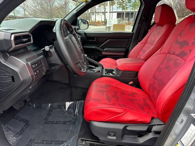 Used 2025 Toyota Tacoma SR5 AWD/4WD image 27