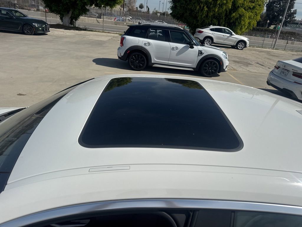 Used 2023 BMW i4 eDrive35 w/ Premium Package image 16