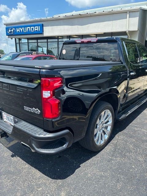 Used 2020 Chevrolet Silverado 1500 High Country w/ Technology Package AWD/4WD image 7