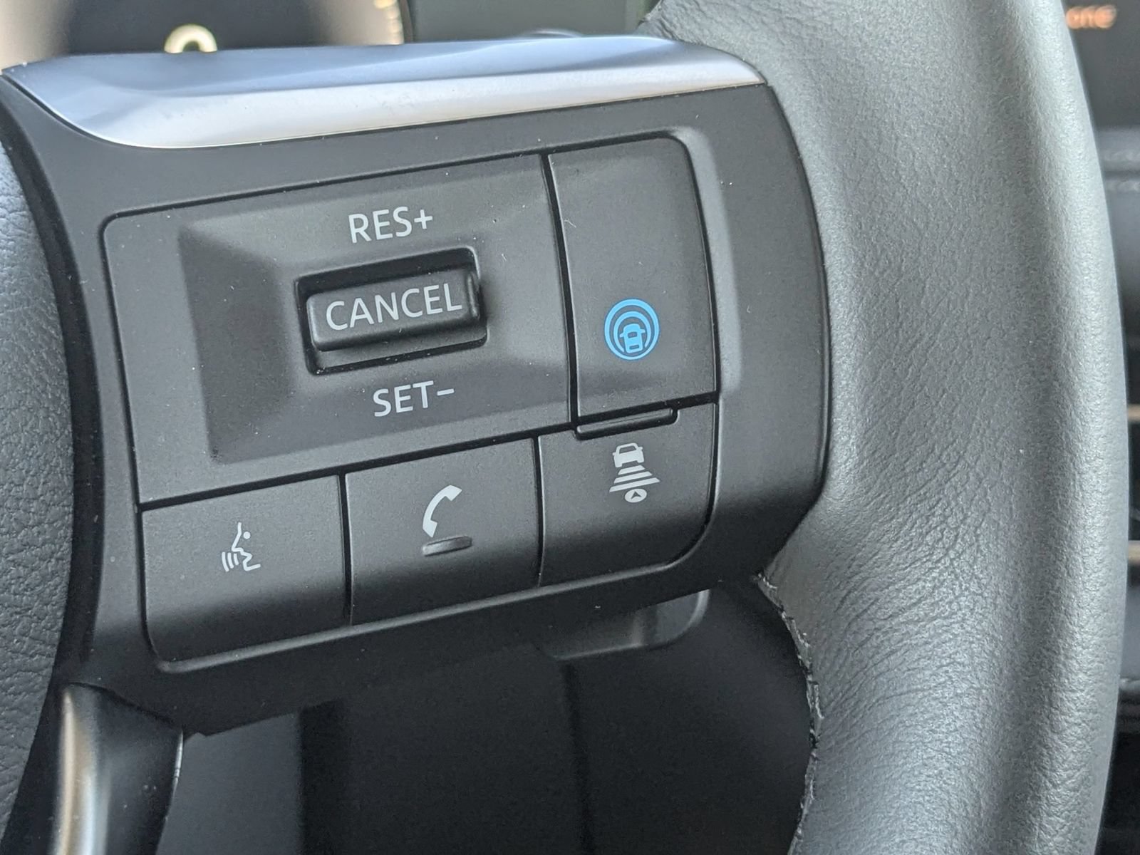 Used 2025 INFINITI QX60 Luxe AWD/4WD image 18