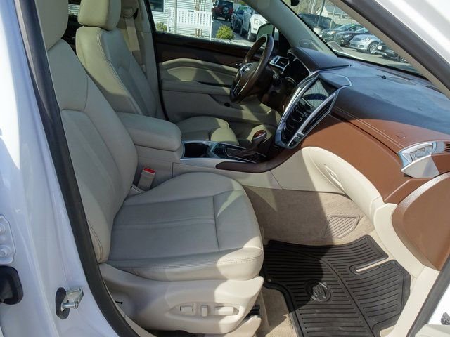 Used 2015 Cadillac SRX Luxury w/ Driver Awareness Package image 16
