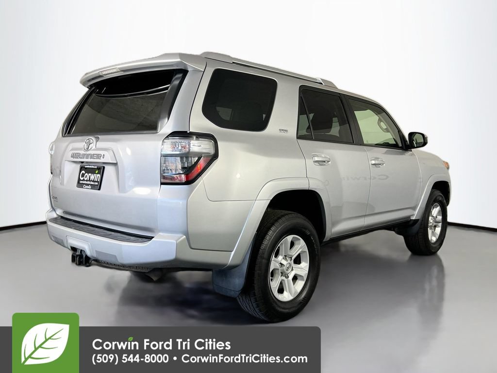 Used 2016 Toyota 4Runner SR5 w/ Four Season Floor Mat Package AWD/4WD image 15