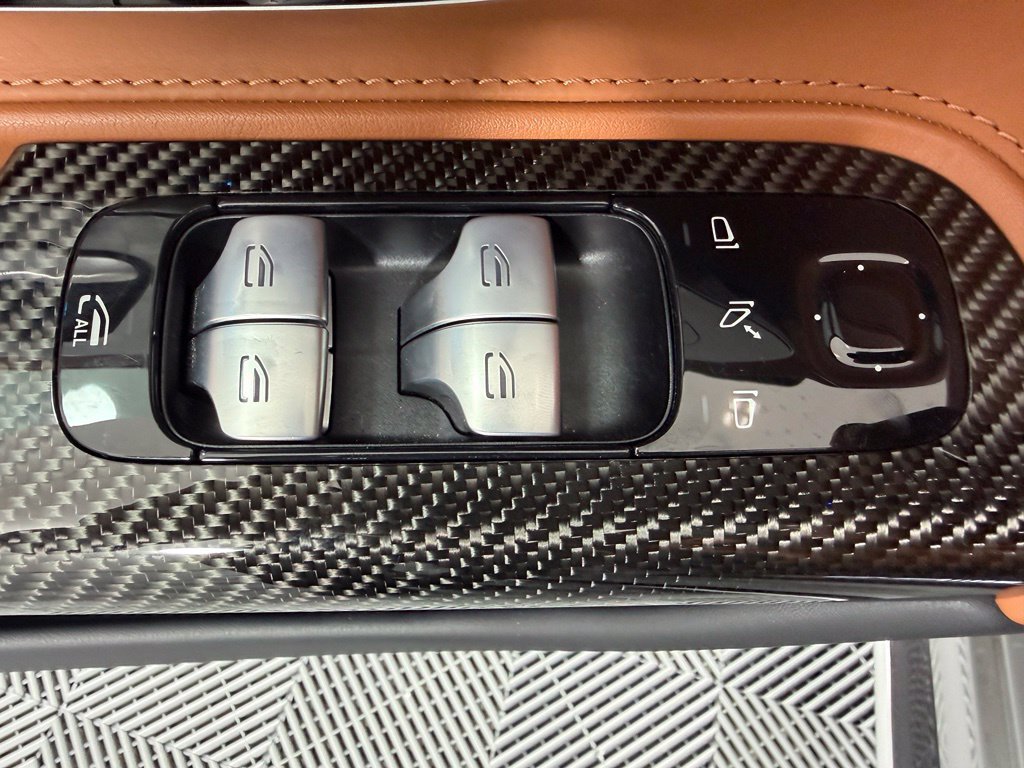 Used 2023 Mercedes-Benz SL 55 AMG 4MATIC image 22