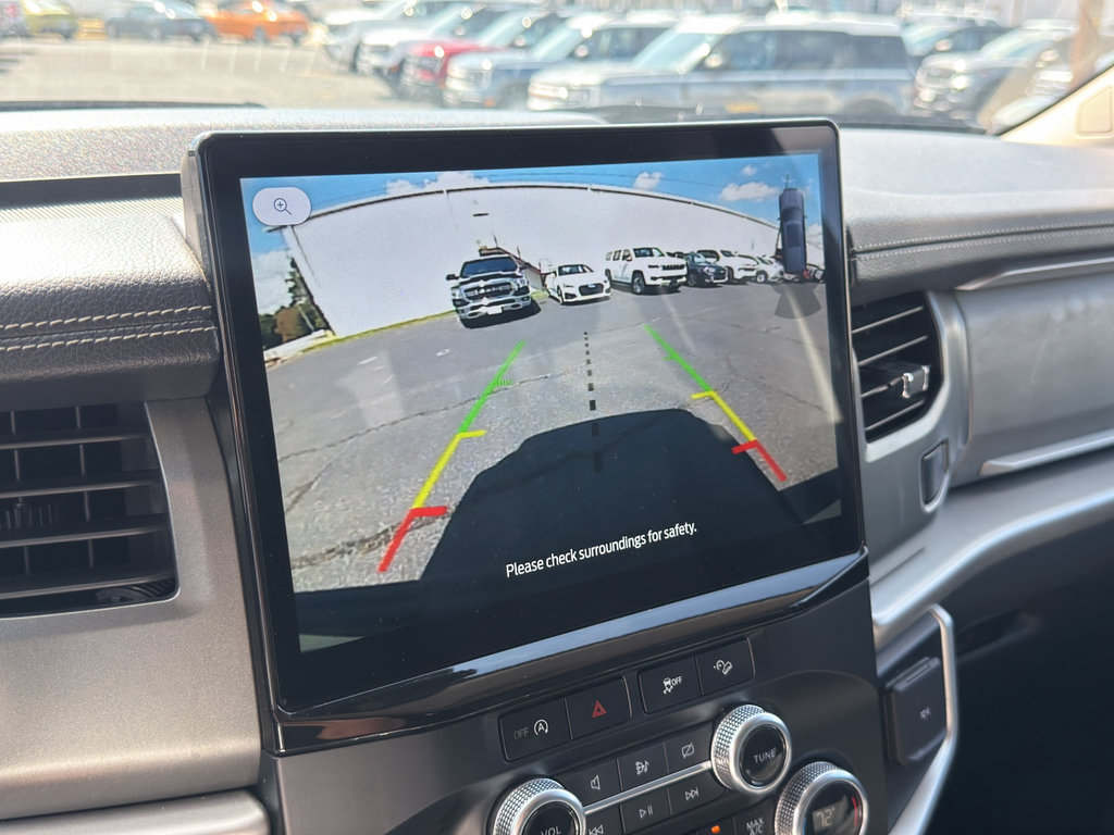 Used 2024 Ford Expedition XLT AWD/4WD image 18