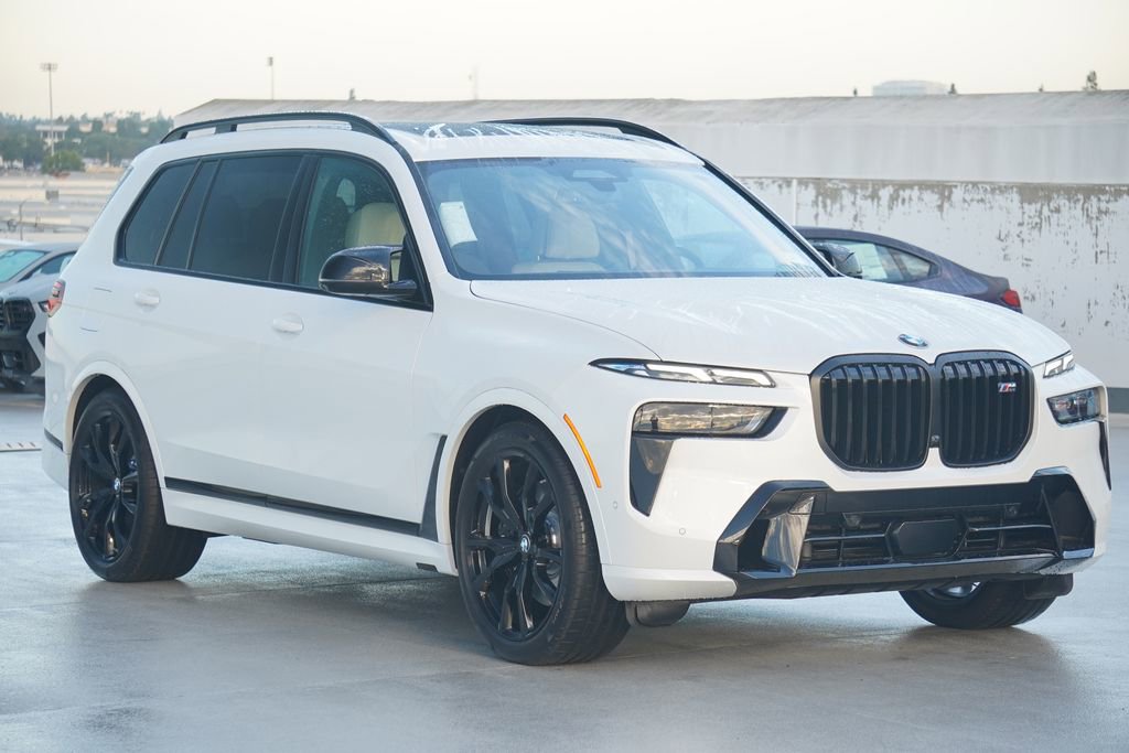 New 2026 BMW X7 M60i image 3