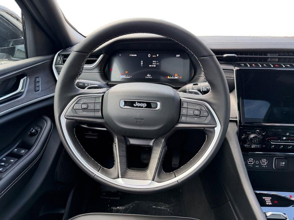 New 2025 Jeep Grand Cherokee Limited w/ MOPAR Finishing Package image 12